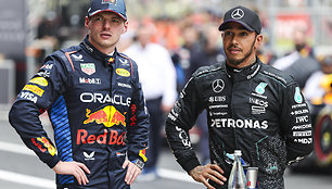 Maxas Verstappenas ir Lewisas Hamiltonas Kinijos GP