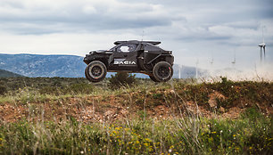 Pirmieji Dakaro automobilio „Dacia Sandriders“ testai