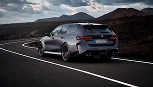 Hibridinis BMW M5 Touring