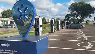 Merit Piibe kelionė elektromobiliu per Baltijos &scaron;alis