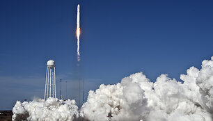 Kompanijos &bdquo;Orbital&ldquo; raketos &bdquo;Antares&ldquo; startas