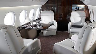 M.Verstappenas įsigijo lėktuvą „Falcon 8X“