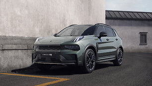 Hibridinis &bdquo;Lynk & Co 01&ldquo;