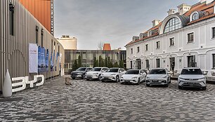 BYD automobilių ir elektromobilių pristatymas