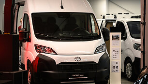 &bdquo;Tokvila&ldquo; Vilniuje atidarė pirmąjį Lietuvoje &bdquo;Toyota&ldquo; komercinio transporto saloną