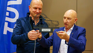 Istorinių automobilių festivalis Utenos kra&scaron;to keliais