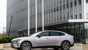 Elektrinis &bdquo;Volvo ES90&ldquo;