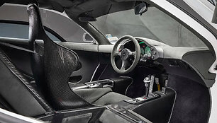 Legendinis &bdquo;McLaren F1&ldquo; parduotas už 25,3 mln. dolerių
