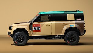 Pristatytas Roko Baciu&scaron;kos Dakaro automobilis &ndash; &bdquo;Defender Dakar D7X-R&ldquo;