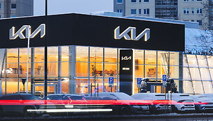 Naujas KIA ir &bdquo;&Scaron;koda&ldquo; salonas Vilniuje
