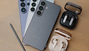 &bdquo;Galaxy S26 Ultra&ldquo; ir &bdquo;Galaxy Buds4&ldquo; aut. G. Jauniškis