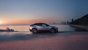 Elektrinis &bdquo;Toyota C-HR+&ldquo; 