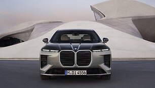 BMW 7 ir BMW i7