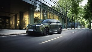 Elektrinis &scaron;e&scaron;iavietis &bdquo;Lexus&ldquo; TZ