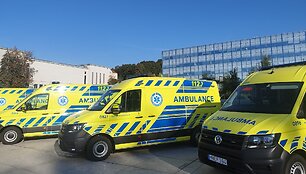 Nauji greitosios pagalbos automobiliai
