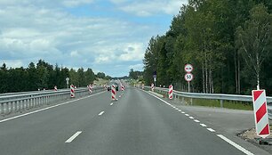 Eismas remontuojamuose A14 kelio Vilnius-Molėtai kelio ruožuose