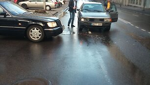 Avarija Kauno ir Raugyklos g. sankryžoje