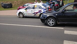 WRC etapas Lietuvoje: Vytautas &Scaron;vedas nusilaužė ratą