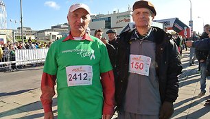 Stasys Laniauskas (kairėje) - po kepenų persodinimo operacijos. Jis lengvai įveikė 10 km.