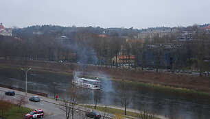 Laivo gelbėjimo pratybos Neryje, Vilniaus centre