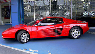 Ferrari TESTAROSSA