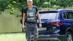 Mindaugas Kuzminskas su drauge Egle i&scaron;bandė VW &bdquo;Tiguan&ldquo; 
