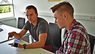 &bdquo;Fidens&ldquo; vadovas Mantas Venslauskas (k.) su studentu