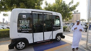 Po Dubajų važinėja autonominiai autobusai