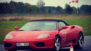 Važiavimas „Ferrari 360 Spider“ ir „Lamborghini Gallardo“ Kyviškių aerodrome