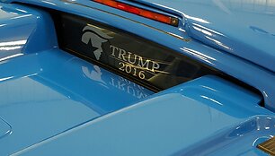 Donaldo Trumpo &bdquo;Lamborghini Diablo VT Roadster&ldquo;.