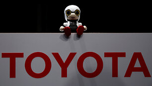 &bdquo;Toyota&ldquo; ketina pasiūlyti rinkoje puodelio dydžio &scaron;nekantį robotą vardu &bdquo;Kirobo Mini&ldquo;