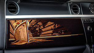„Rolls Royce“ išleido paskutinį septintos kartos „Phantom“