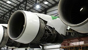 &bdquo;Stratolaunch&ldquo; varomas &scaron;e&scaron;iais, &bdquo;Boeing 747&ldquo; naudojamais Pratt & Whitney varikliais