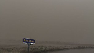 Islandijos Grimsviotno ugnikalnio pelenai užtemdė dangų 