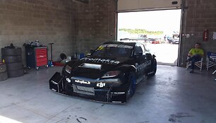 Mazda Pernu trasoje