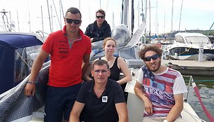 Žurnalistų varžybos &bdquo;Kur&scaron;ių marių regatoje&ldquo;, Nidoje, 15min komanda