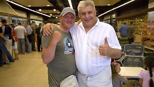 Žūklės reikmenų salono &bdquo;Salmo&ldquo; atidarymas Vilniuje: K.Zabotkus ir P.Korsakas