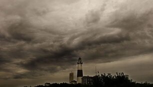 Niujorkas sustingo prie&scaron; uragano Irena smūgį