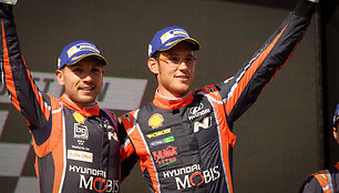 Thierry Neuville su šturmanu Nicolas Gilsoul triumfavo Australijos ralyje.