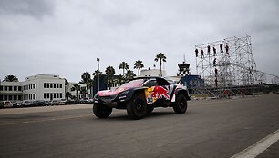 &bdquo;Peugeot&ldquo; komanda įsikūrė Las Palmas karinės bazės bivuake Limoje
