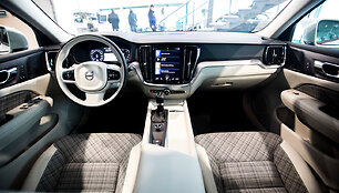 Naujasis &bdquo;Volvo V60&ldquo; universalas