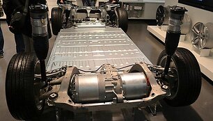 &bdquo;Tesla Model S&ldquo; pagrindas