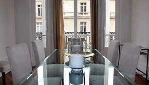 Galimo Arūno Gelūno buto Paryžiuje vaizdas