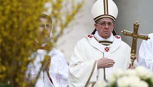 Velykų i&scaron;kilmės &Scaron;v. Petro aik&scaron;tėje
