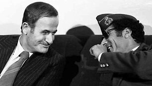 Sirijos prezidentas Hafezas al-Asadas ir Muamaras Kadhafi (1977 m.)