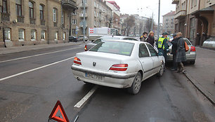 Trijų automobilių avarija