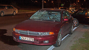 Automobilis "Mitsubishi" po avarijos Vilniuje, Laisvės pr.