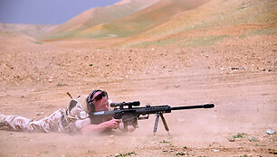 Snaiperis su stambaus kalibro &bdquo;Barrett 82 A-1&ldquo;