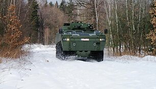Lenkų gamybos &scaron;arvuotis &bdquo;Rosomak&ldquo;