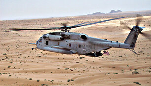 Sunkusis sraigtasparnis CH-53E &bdquo;Super Stallion&ldquo; vir&scaron; Afganistano